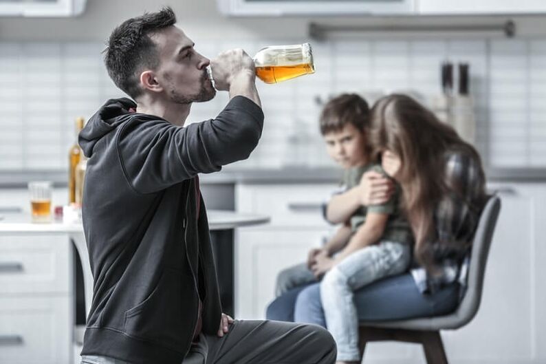 vyras geria alkoholį, kaip padėti jam mesti rūkyti